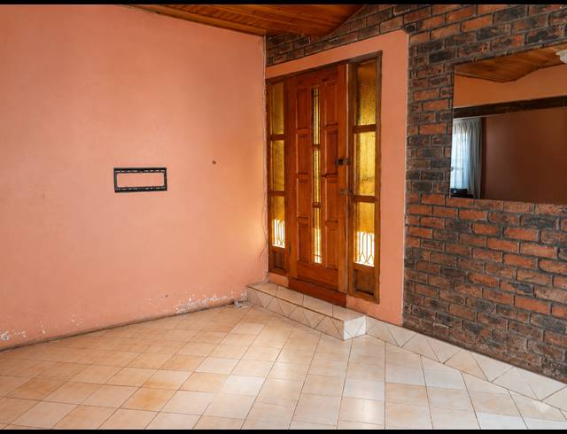 3 BEDROOM HOUSE FOR SALE IN SEBOKENG ZONE 10